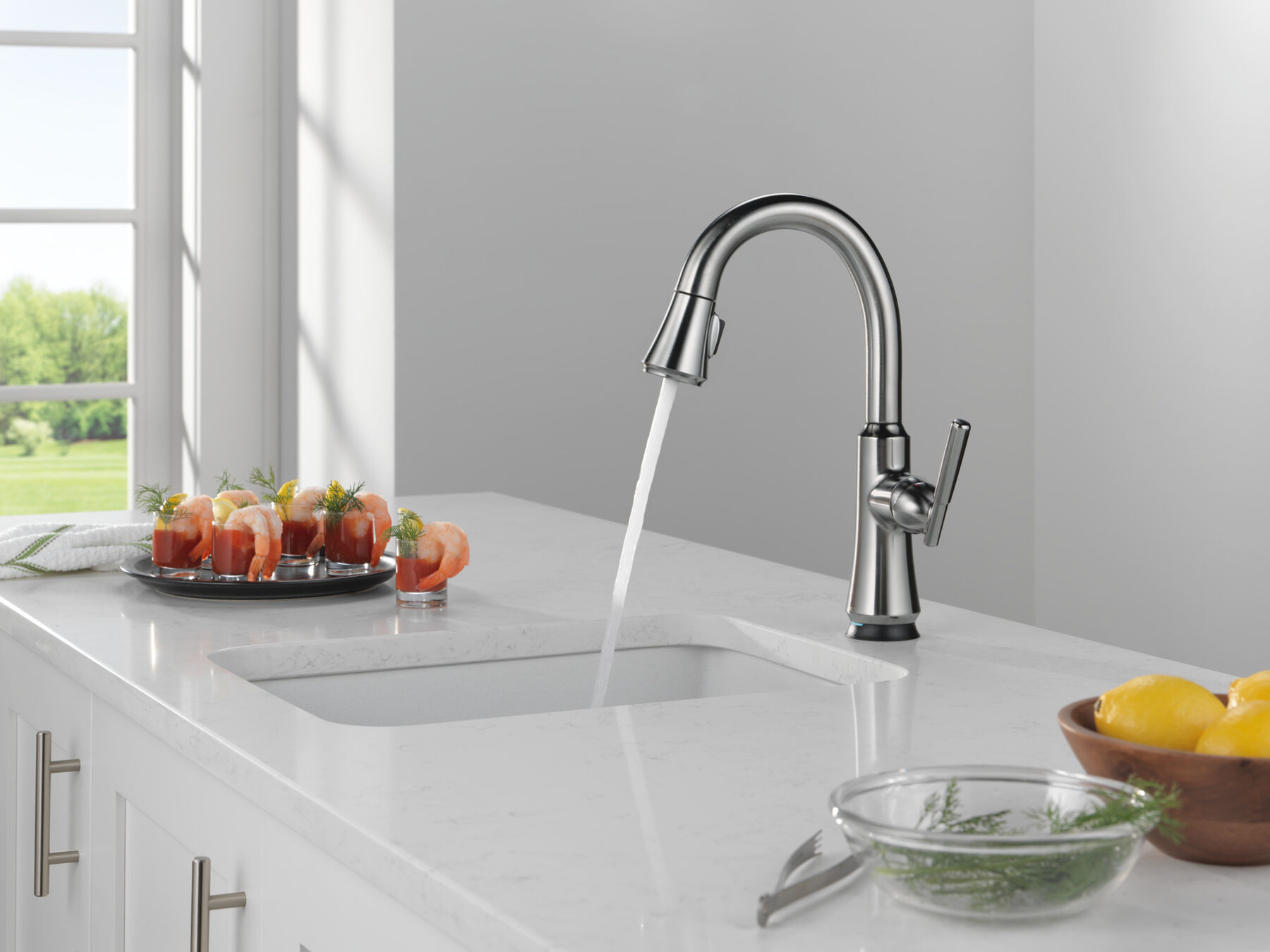 Touch2O® Bar / Prep Faucet with Touchless Technology, image 7