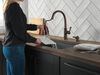 Llave para cocina monomando extensible con dispensador de jabón y tecnología ShieldSpray®