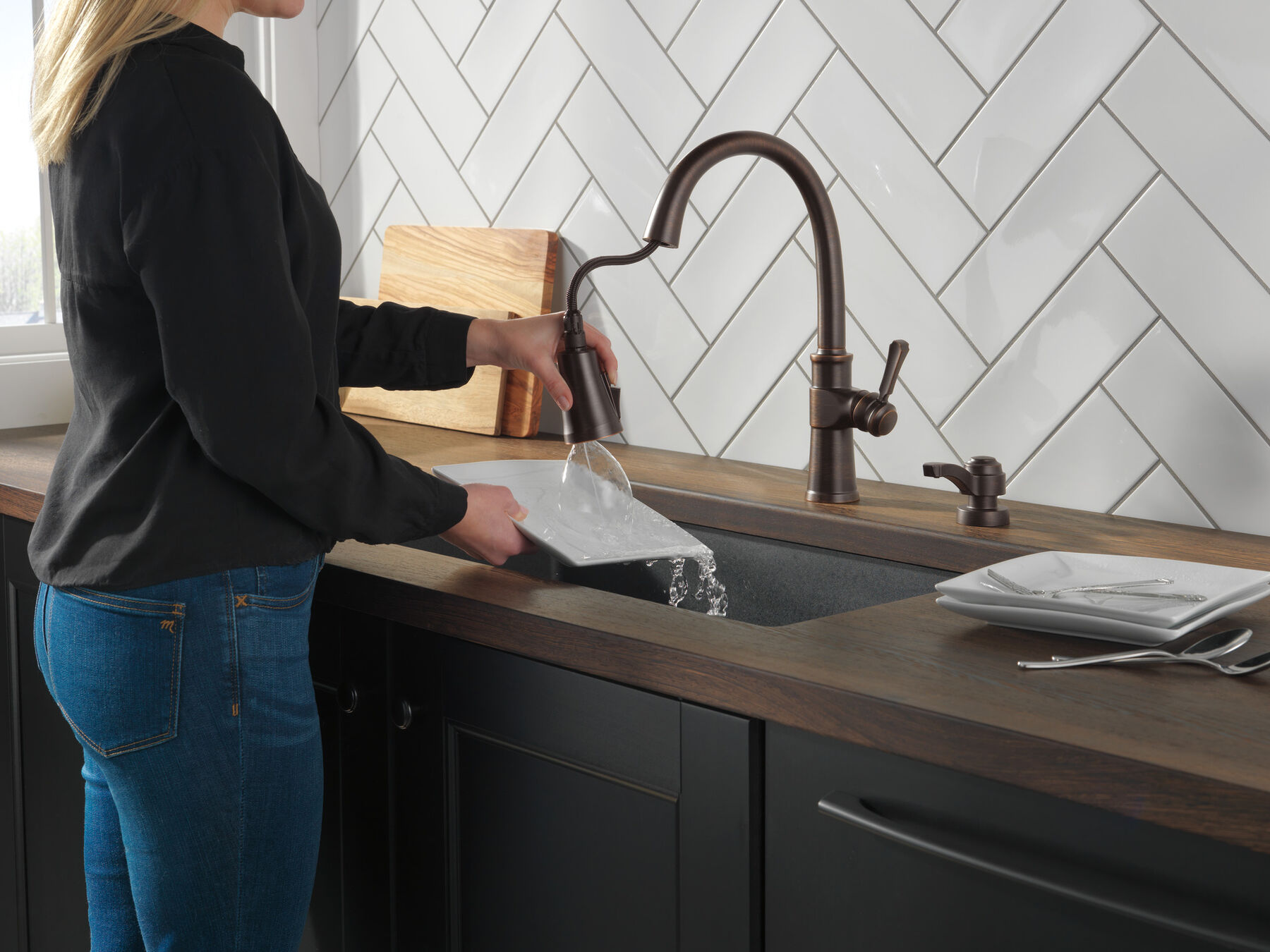 Llave para cocina monomando extensible con dispensador de jabón y tecnología ShieldSpray®, imagen 4