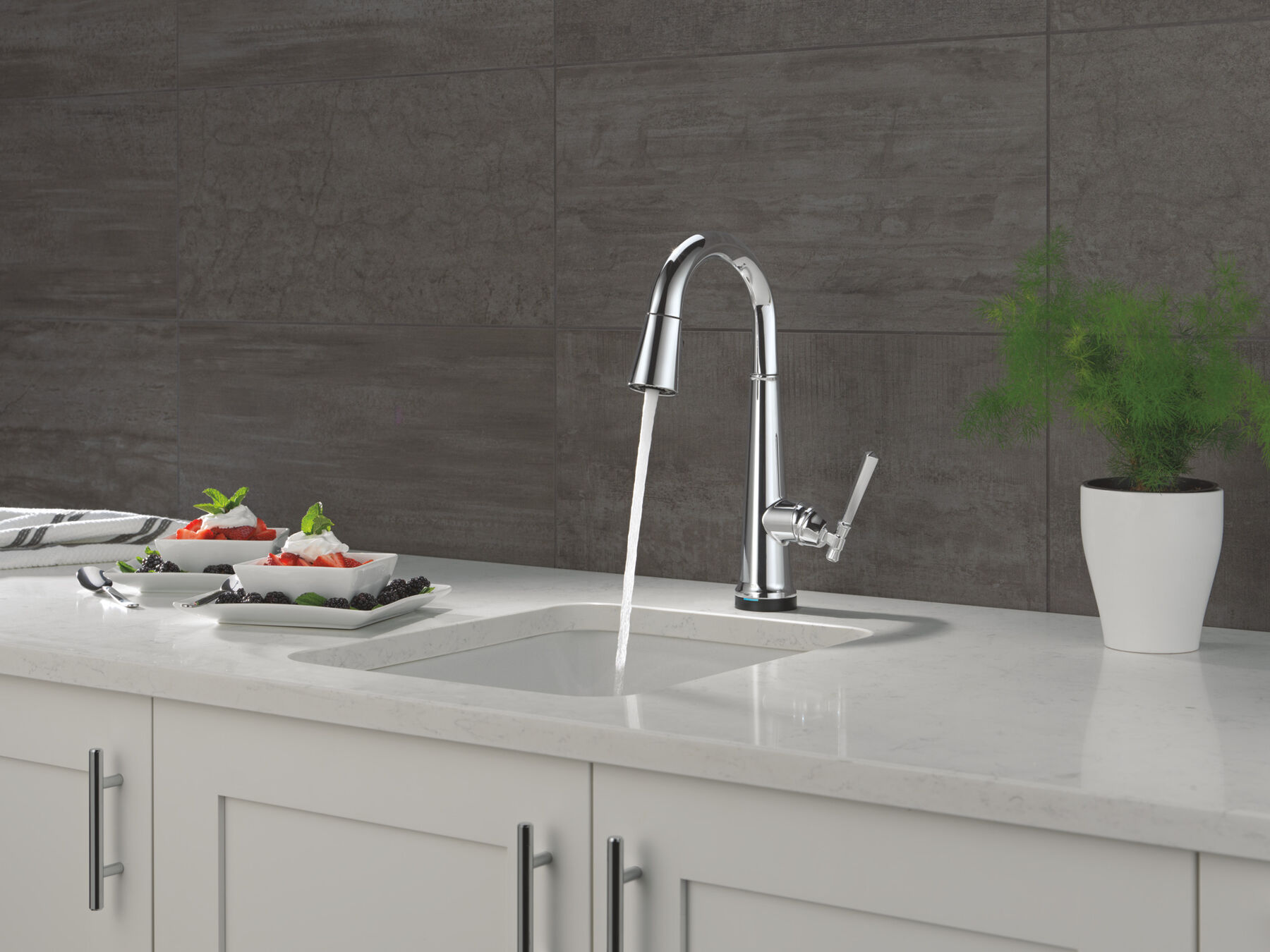 Touch2O® Bar / Prep Faucet with Touchless Technology, image 11