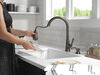 Llave para cocina monomando extensible con dispensador de jabón y tecnología ShieldSpray®