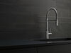 Llave para cocina extensible de una manija con tubo de salida con muelle