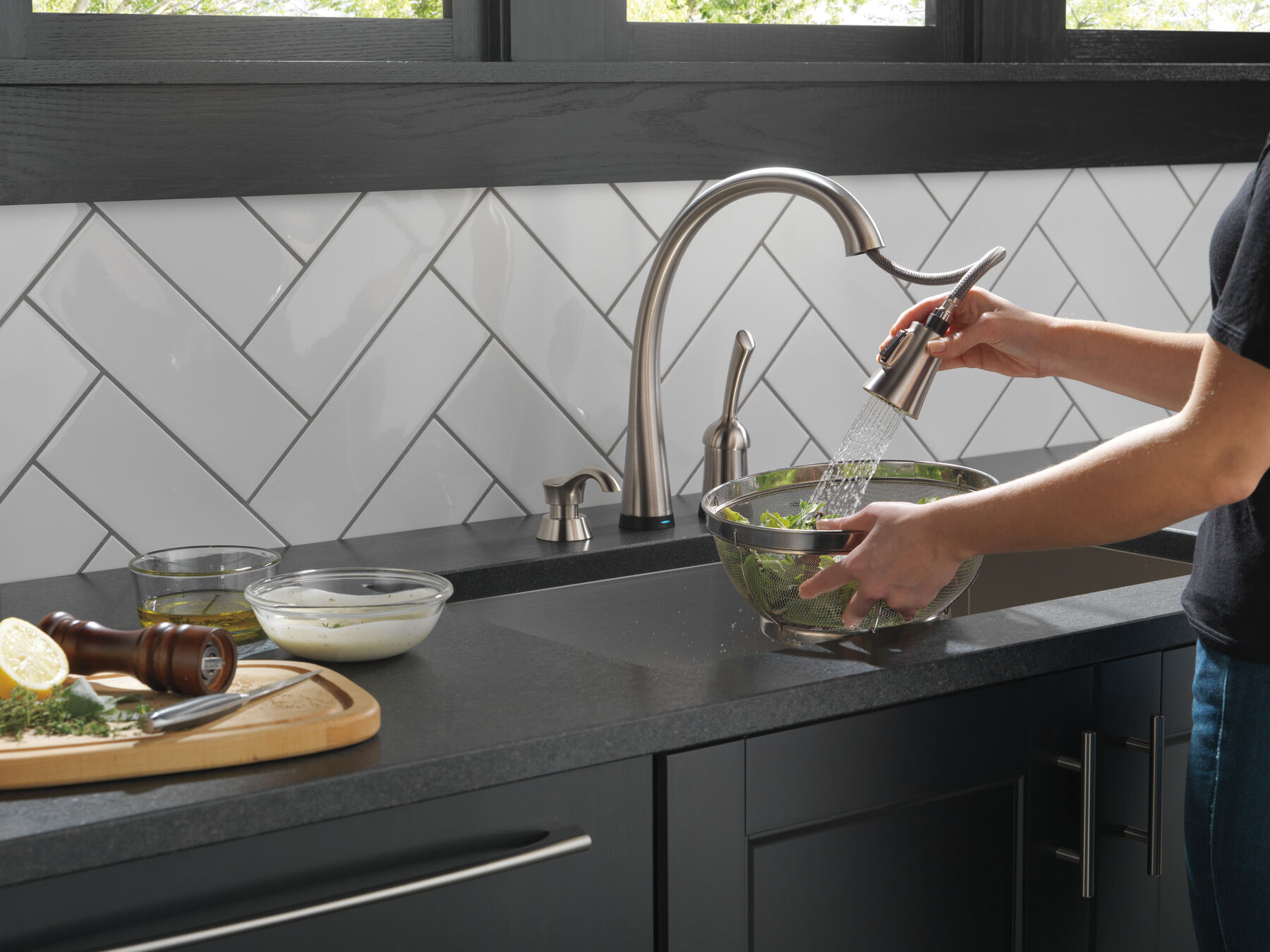 Llave para cocina monomando extensible con tecnología Touch2O® y dispensador de jabón, imagen 3