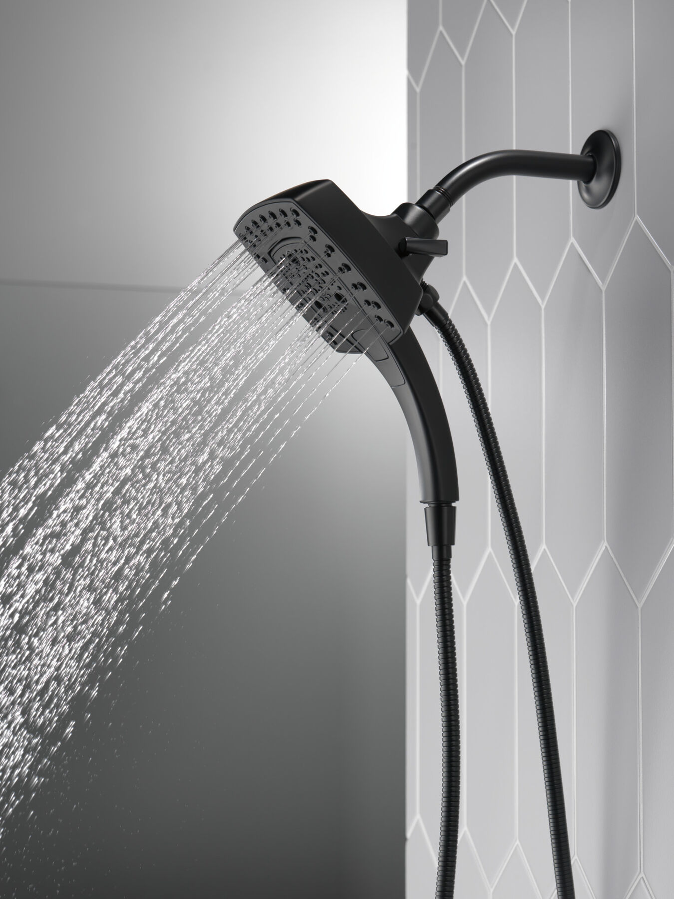 Ducha y ducha manual In2ition H2O de 2.5 GPM con MagnaTite 5S (producto recertificado), imagen 11