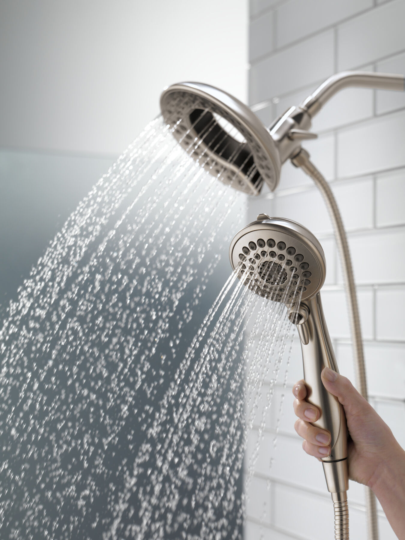 LIMA  Set de ducha Set de ducha Empotrada con 3 orificios By Fontana  Showers