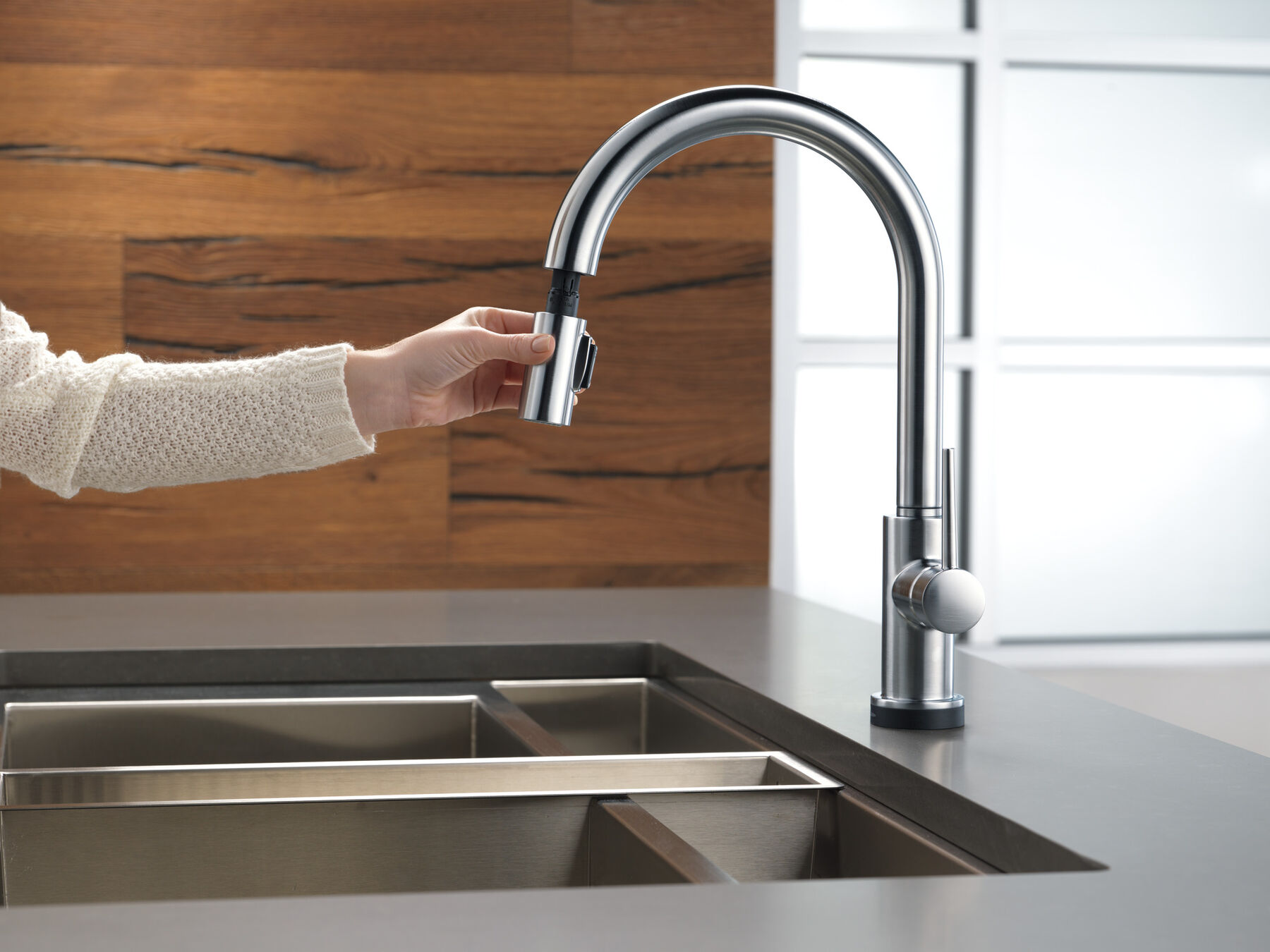 VoiceIQ® Single-Handle Pull-Down Kitchen Faucet with Touch<sub>2</sub>O® Technology, image 26