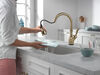 Paquete de llave para cocina extensible 1L Touch2O con dispensador de jabón