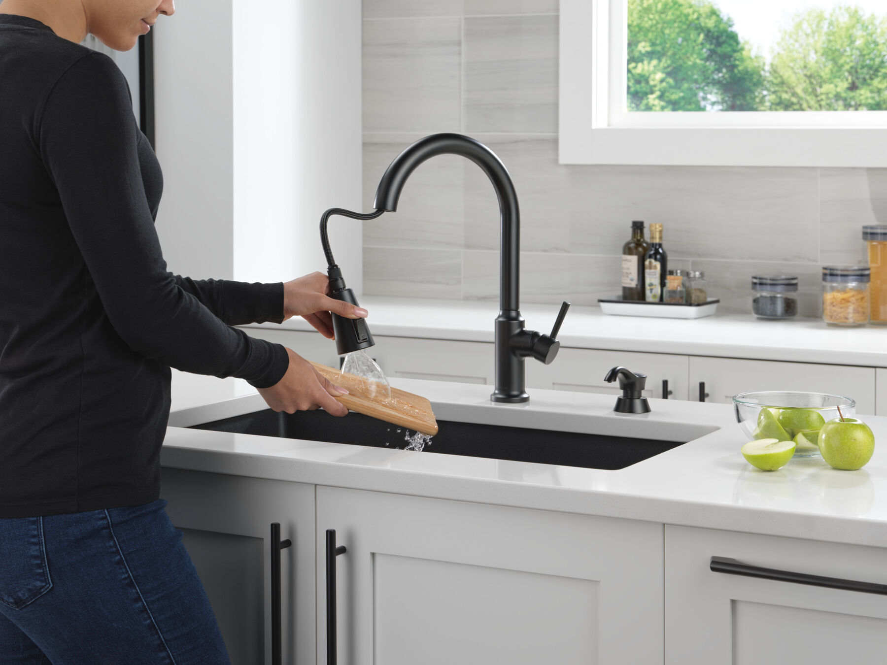 Llave para cocina monomando extensible con dispensador de jabón y tecnología ShieldSpray®, imagen 5