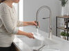 Llave monomando deslizable para cocina con salida con resorte