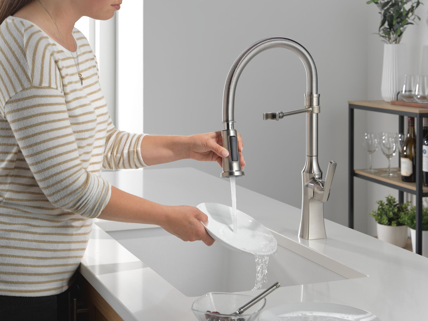 Llave para cocina monomando extensible con salida con resorte, imagen 5