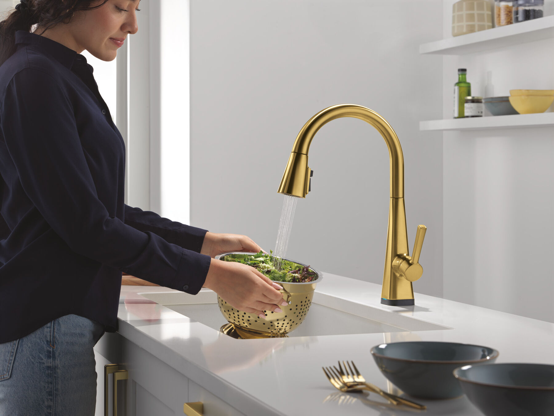 Touch2O Pull-Down Kitchen Faucet with Soap Dispenser Bundle, image 7