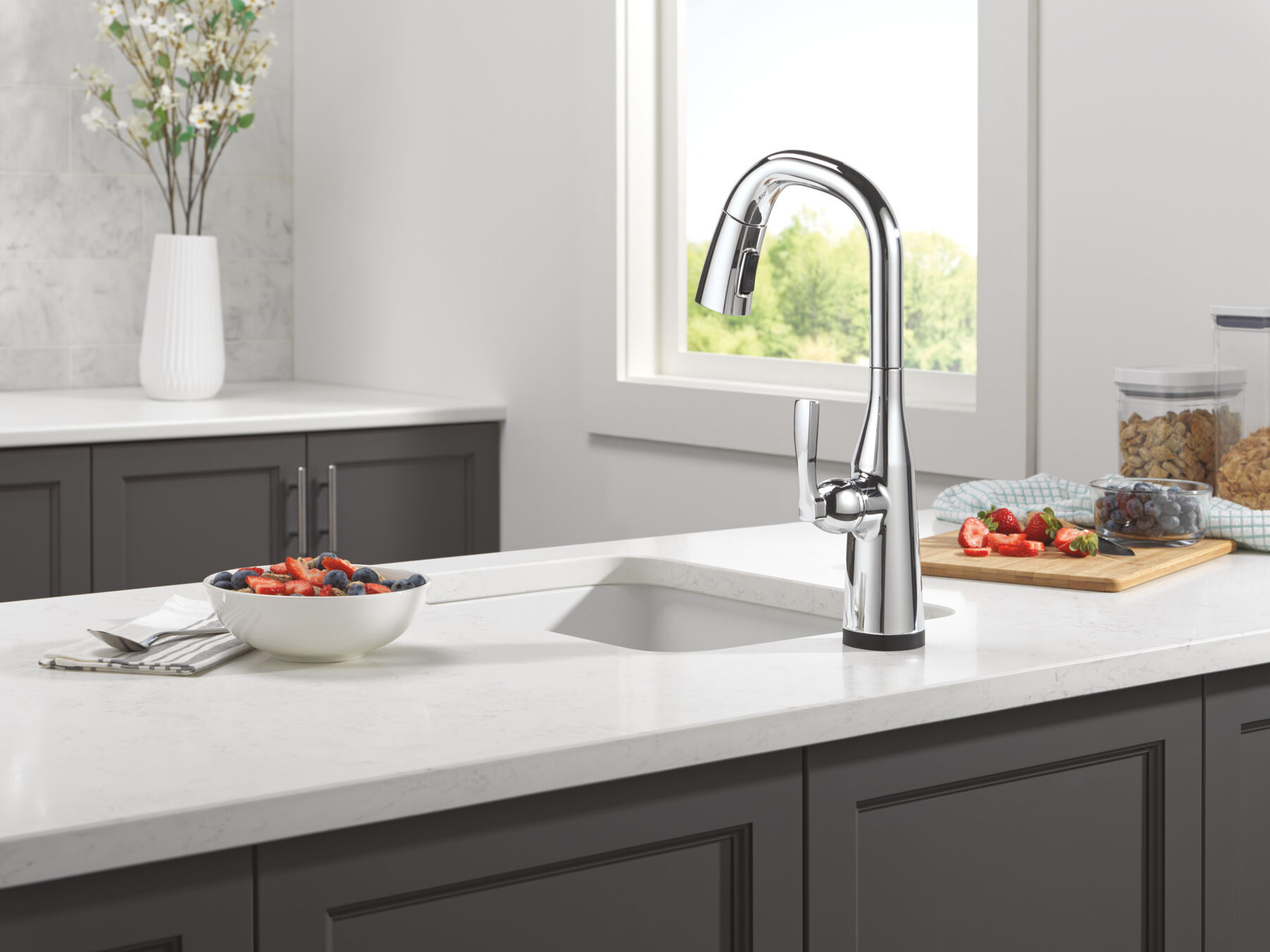 Touch2O® Bar / Prep Faucet with Touchless Technology, image 13