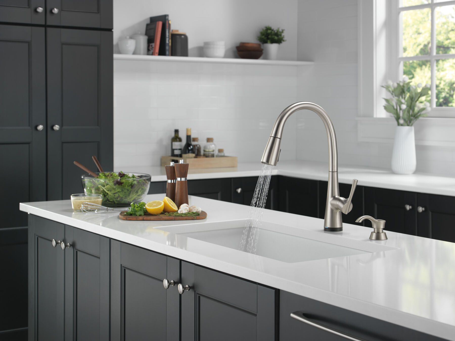 Single Handle Pull-Down Kitchen Faucet with Soap Dispenser and Touch<sub>2</sub>O® Technology, image 7