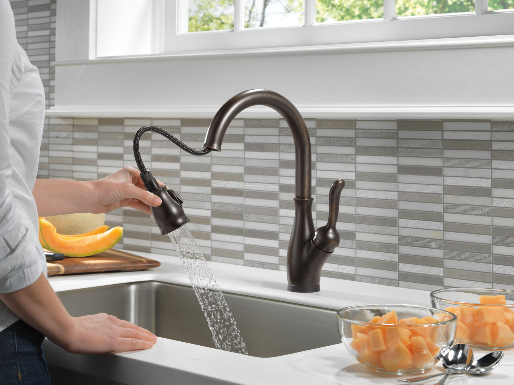 VoiceIQ® Single Handle Pull-Down Faucet with Touch<sub>2</sub>O® Technology, image 5