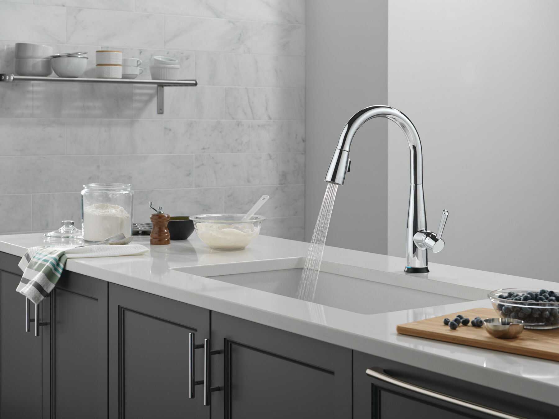 Touch<sub>2</sub>O® Technology Kitchen Faucet with Touchless Technology, image 14
