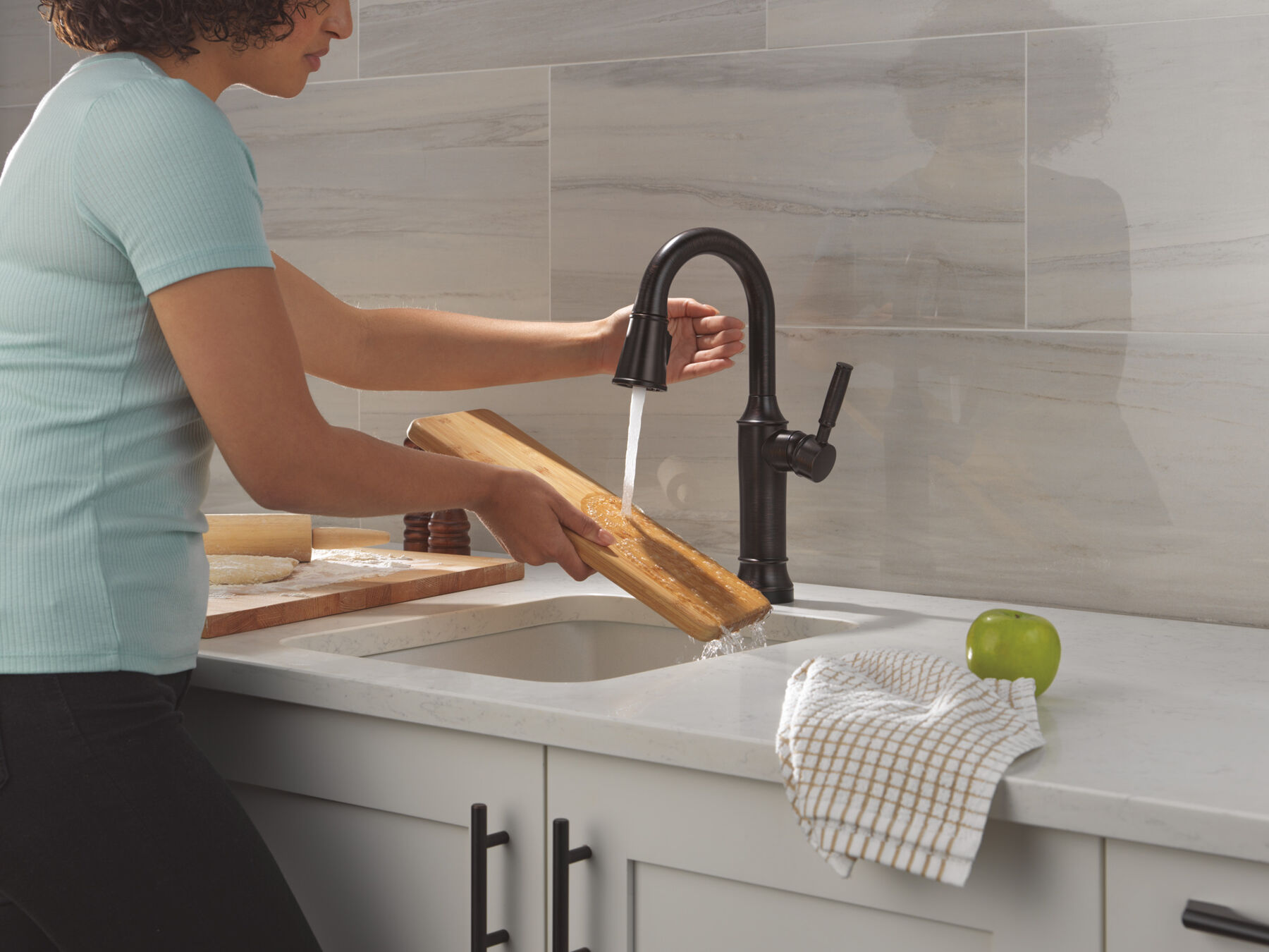 Touch2O® Bar / Prep Faucet with Touchless Technology, image 7