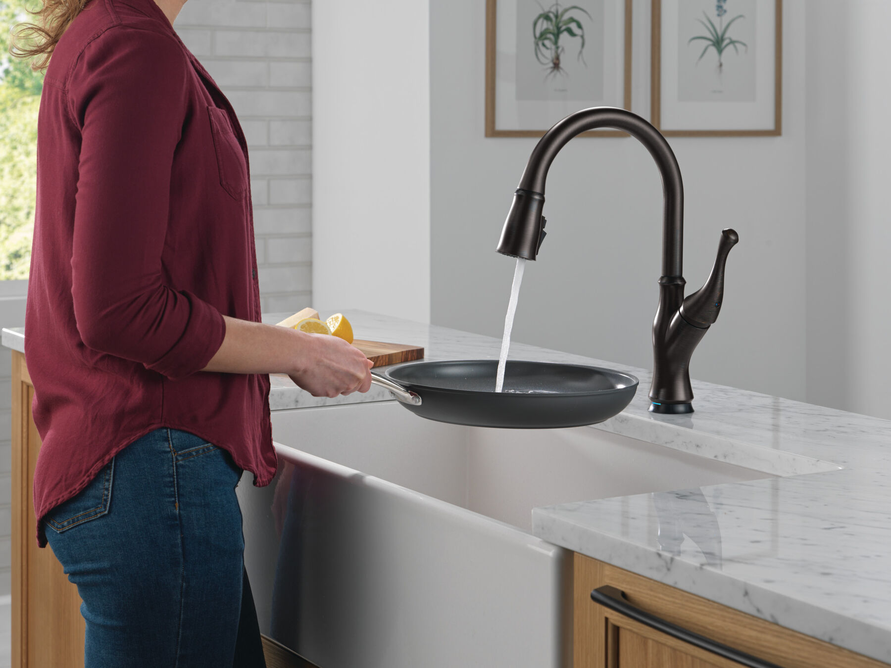 Touch<sub>2</sub>O® Technology Kitchen Faucet with Touchless Technology, image 7