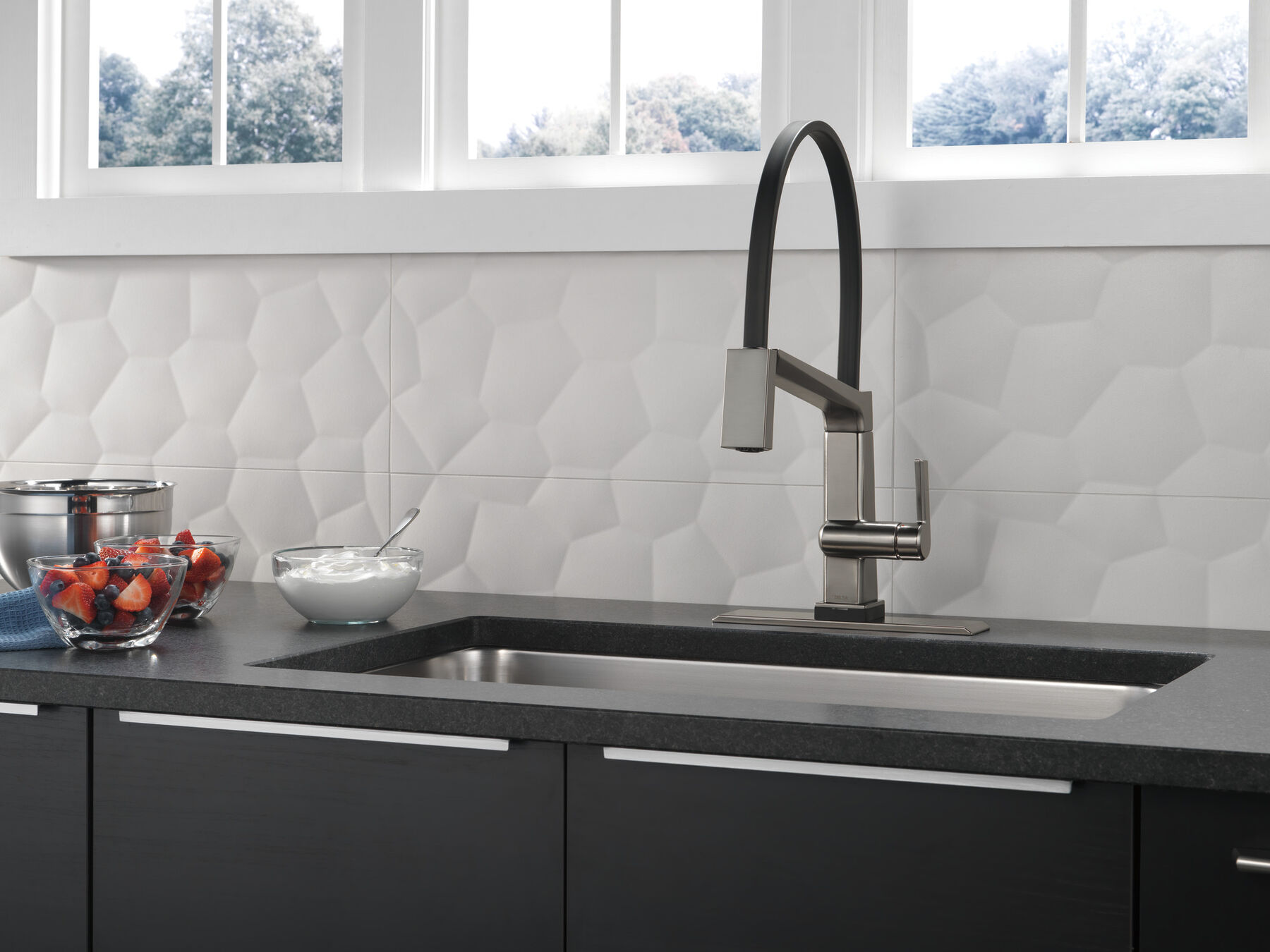 Llave para cocina monomando con manguera expuesta y tecnología Touch<sub>2</sub>O, imagen 9