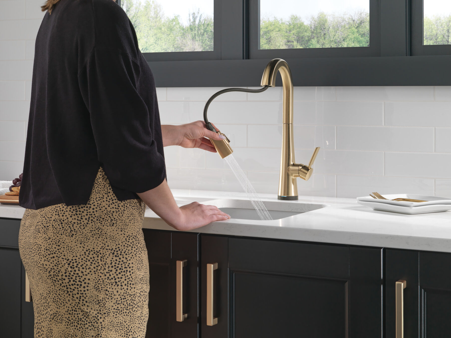 Single Handle Pull-Down Bar/Prep Faucet with Touch<sub>2</sub>O® Technology, image 3