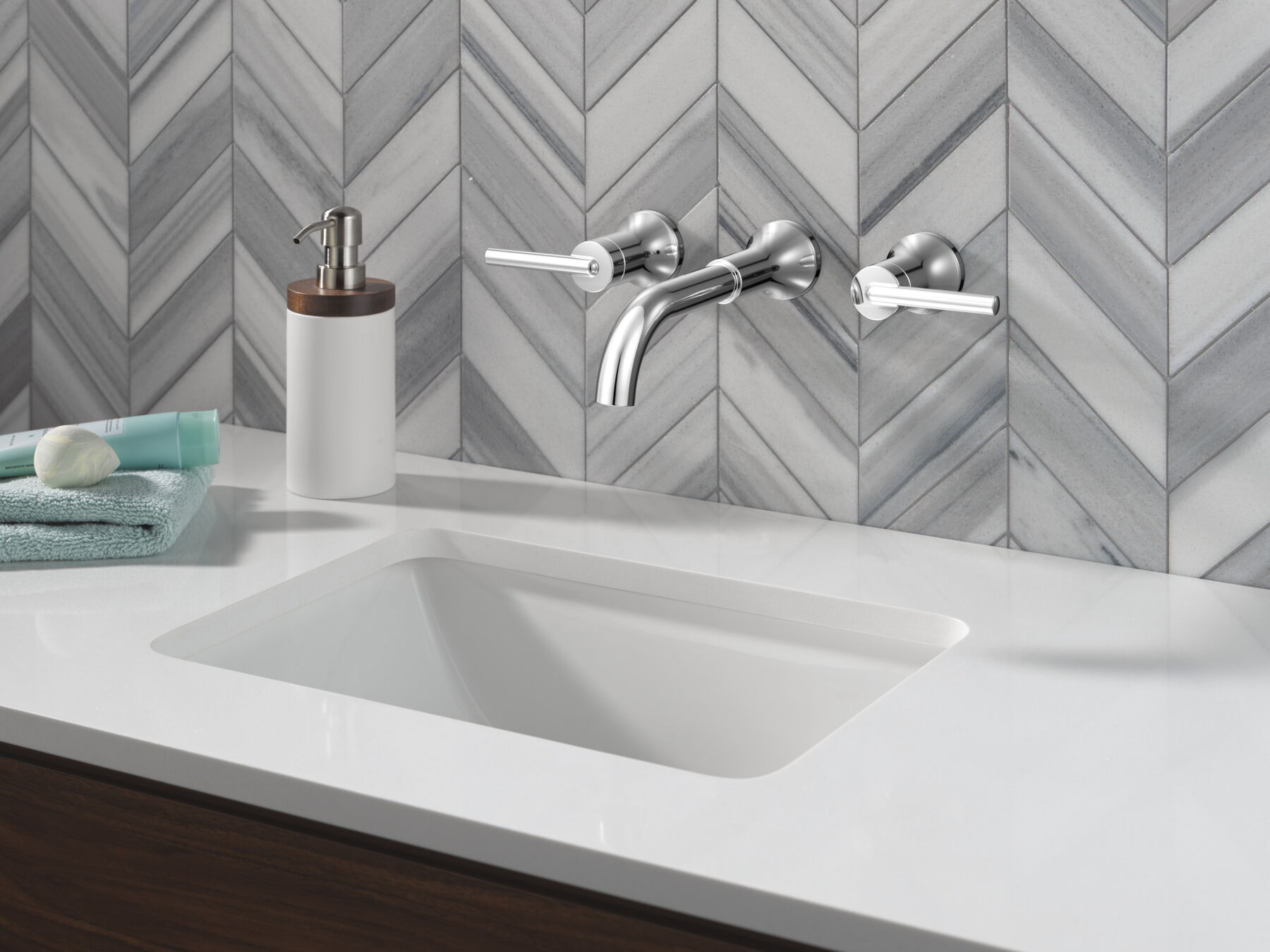 Llave para baño con dos manijas para montaje en pared, imagen 3