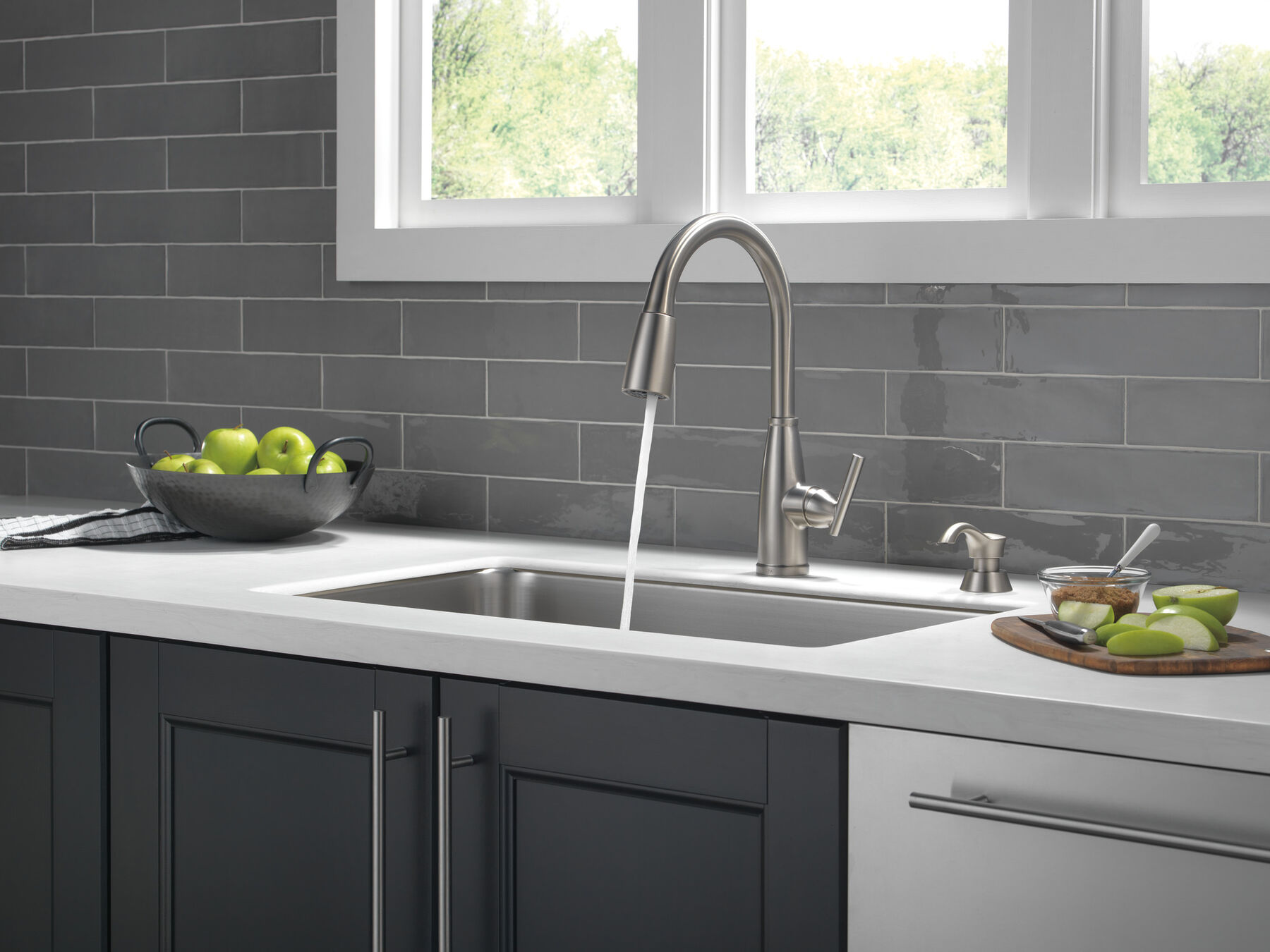 Llave para cocina monomando extensible con dispensador de jabón y tecnología ShieldSpray, imagen 6