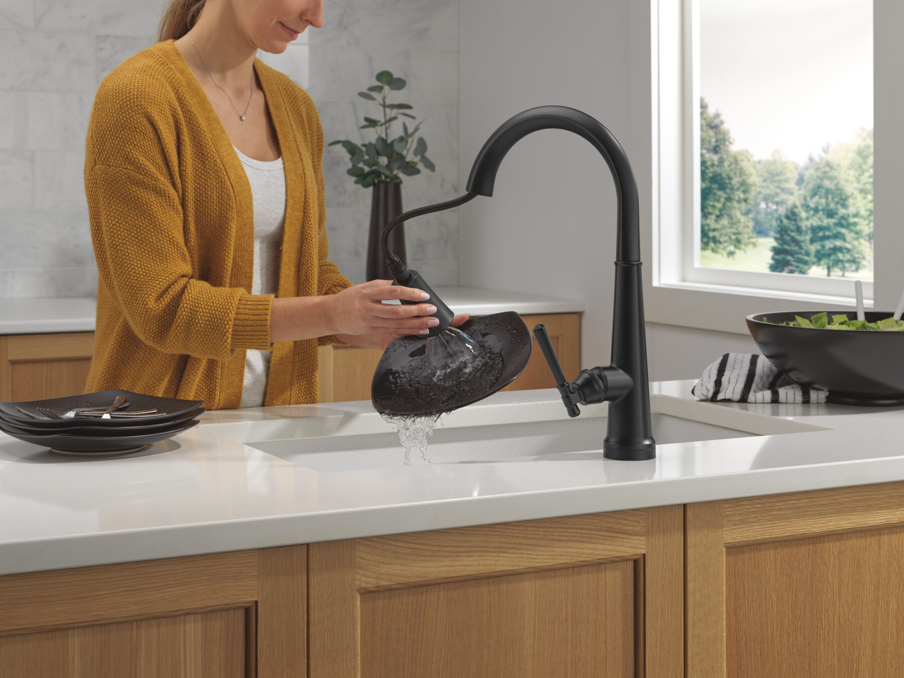 Touch<sub>2</sub>O® Technology Kitchen Faucet with Touchless Technology, image 8