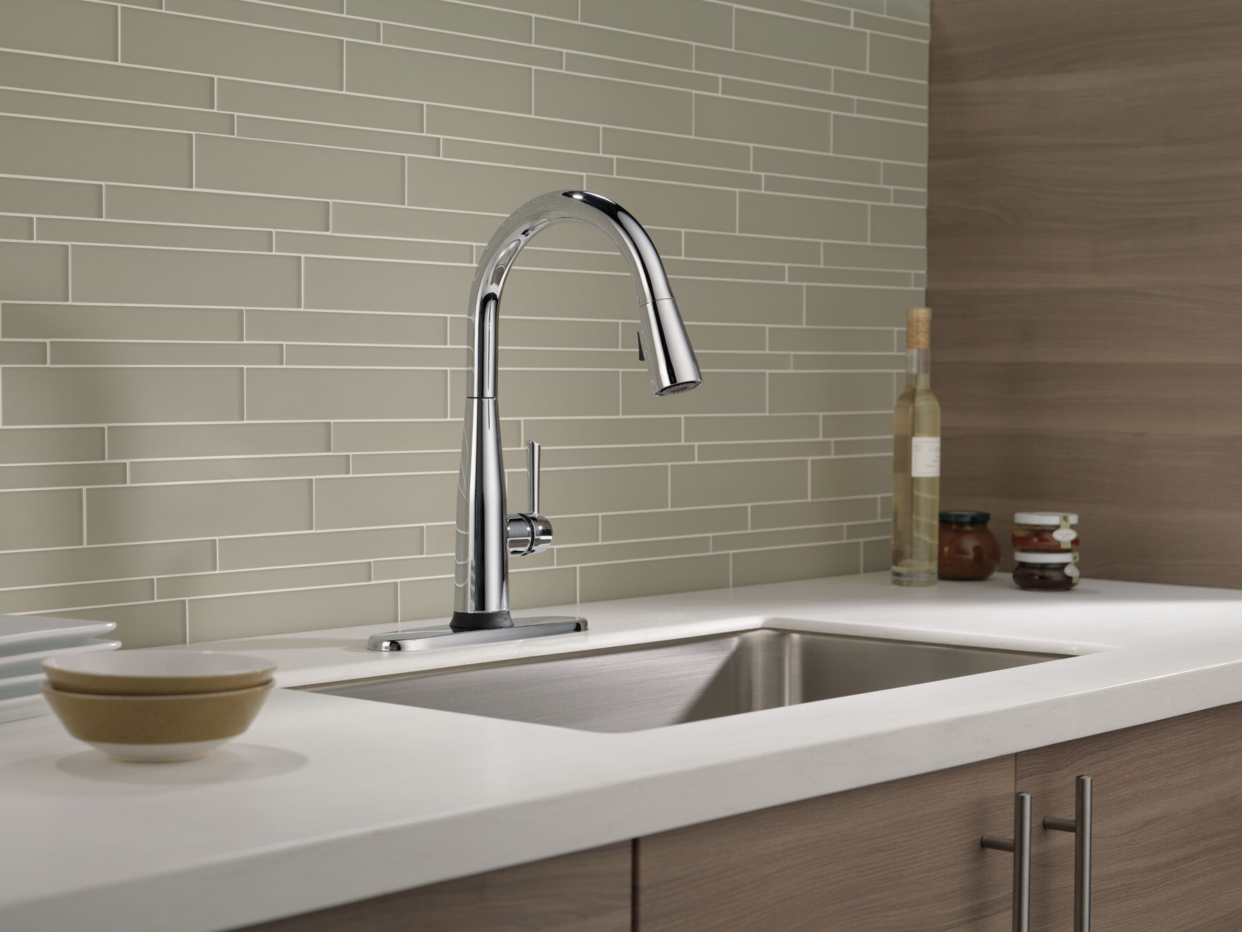 VoiceIQ® Single Handle Pull-Down Faucet with Touch<sub>2</sub>O® Technology, image 2