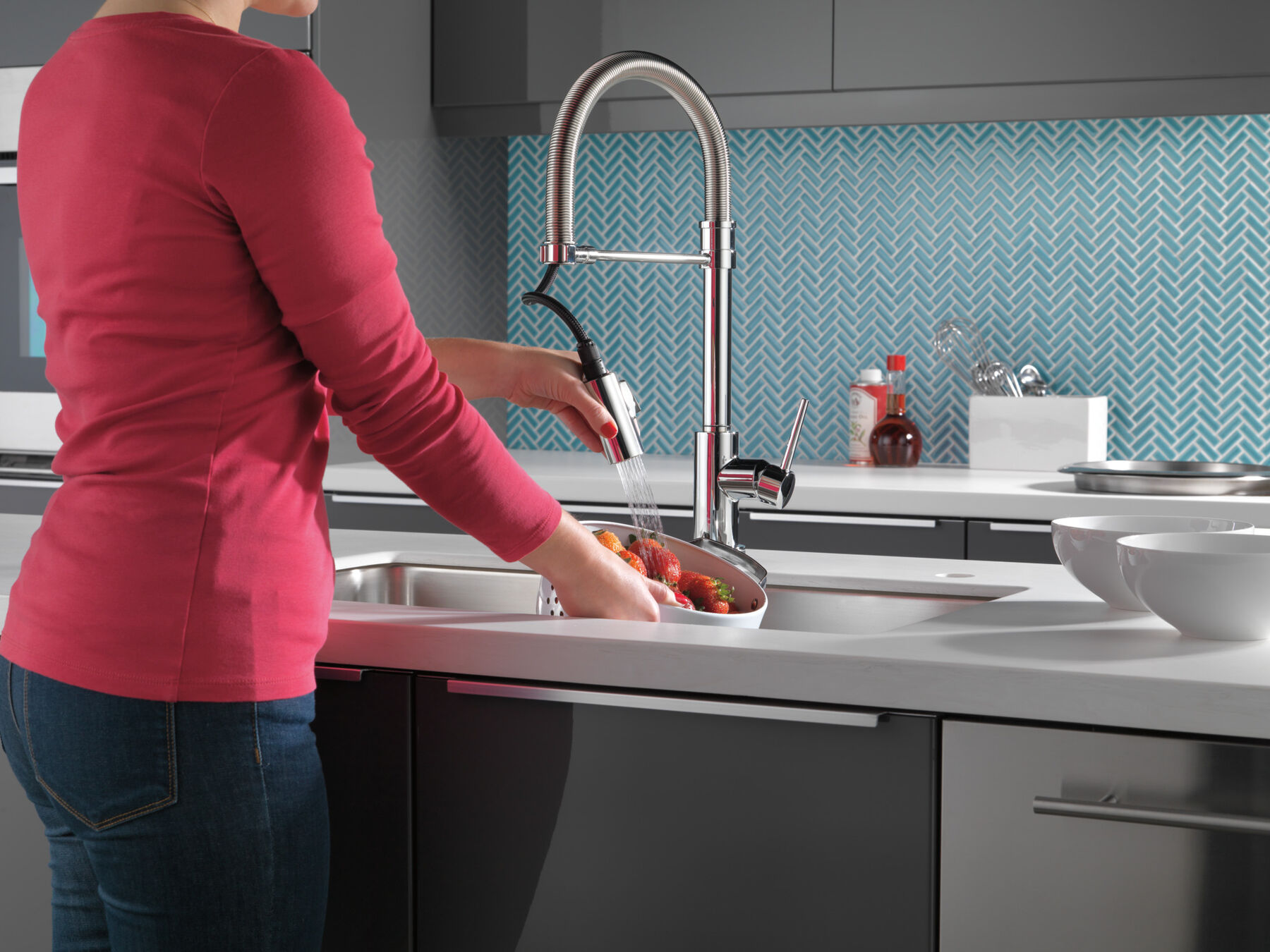 Llave para cocina extensible de una manija con tubo de salida con muelle con tecnología Touch<sub>2</sub>O® (producto recertificado), imagen 3