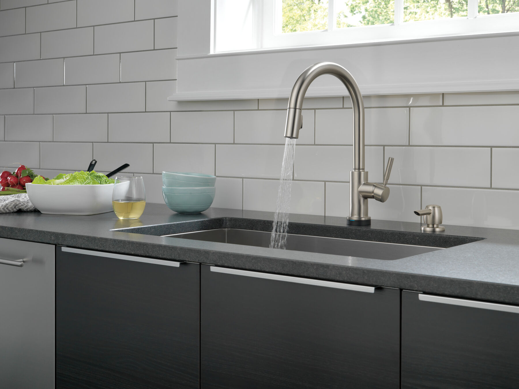 Single Handle Pull-Down Kitchen Faucet with Touch<sub>2</sub>O® Technology Technology and Soap Dispenser, image 8