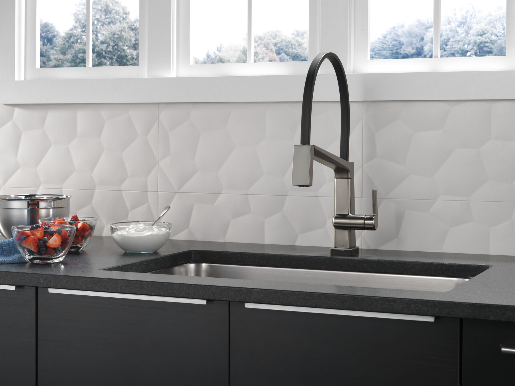 Llave para cocina monomando con manguera expuesta y tecnología Touch<sub>2</sub>O, imagen 15