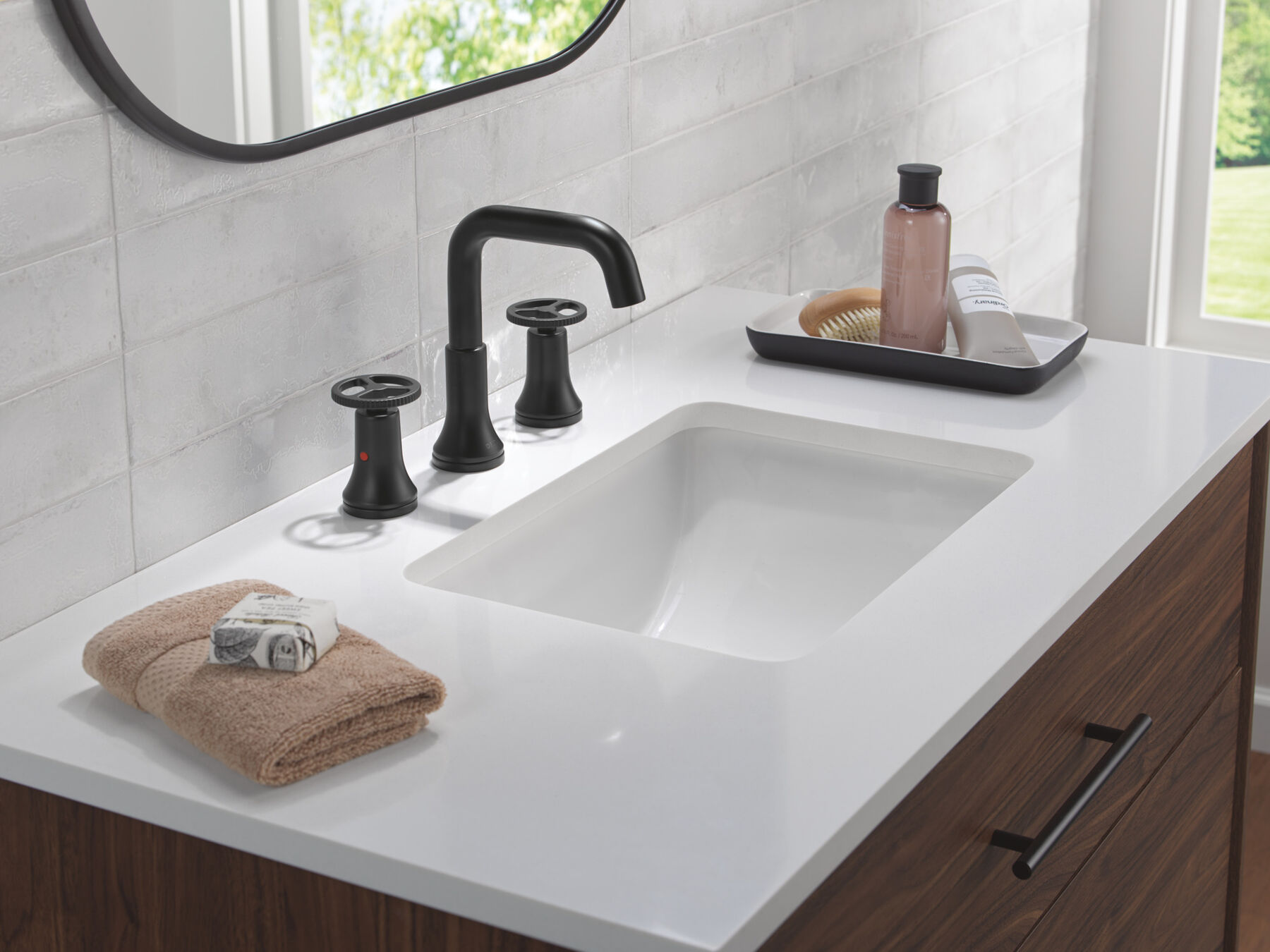 Llave para baño de extensión con dos manijas, imagen 3