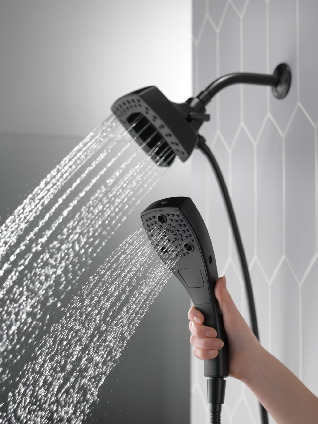 Ducha y ducha manual In2ition H2O de 2.5 GPM con MagnaTite 5S (producto recertificado), imagen 5