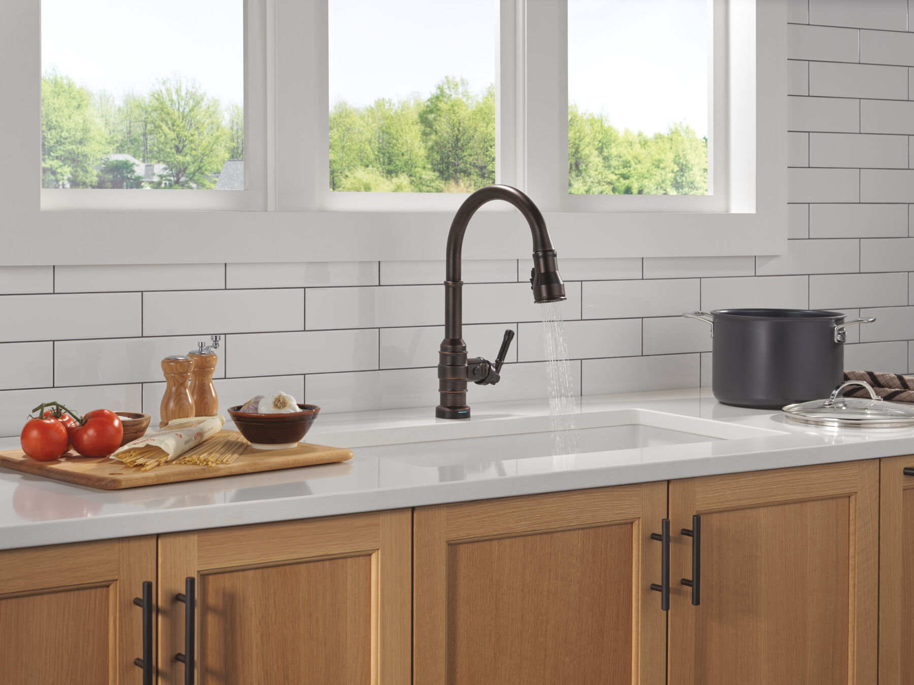 Touch<sub>2</sub>O® Technology Kitchen Faucet with Touchless Technology, image 9