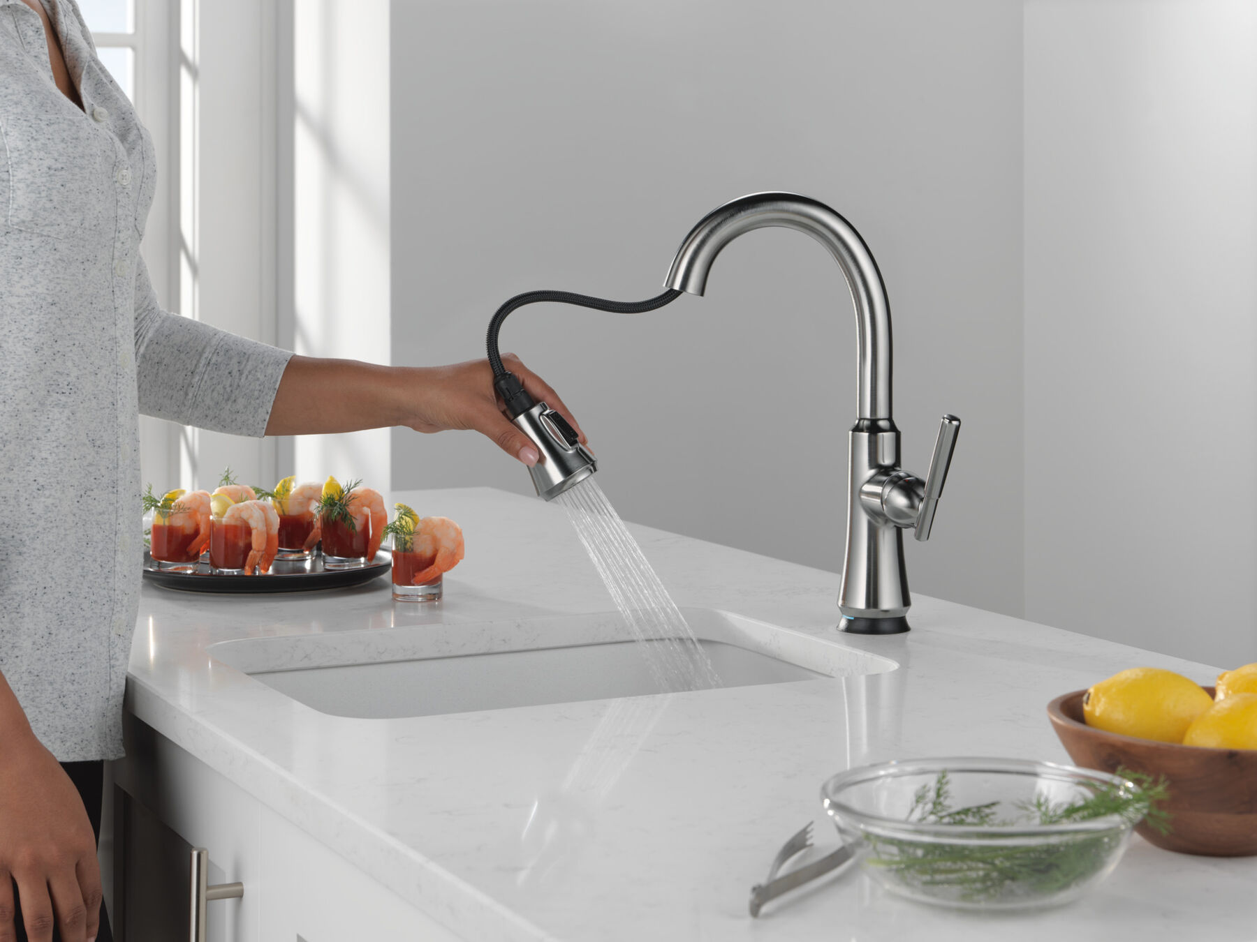 Touch2O® Bar / Prep Faucet with Touchless Technology, image 3