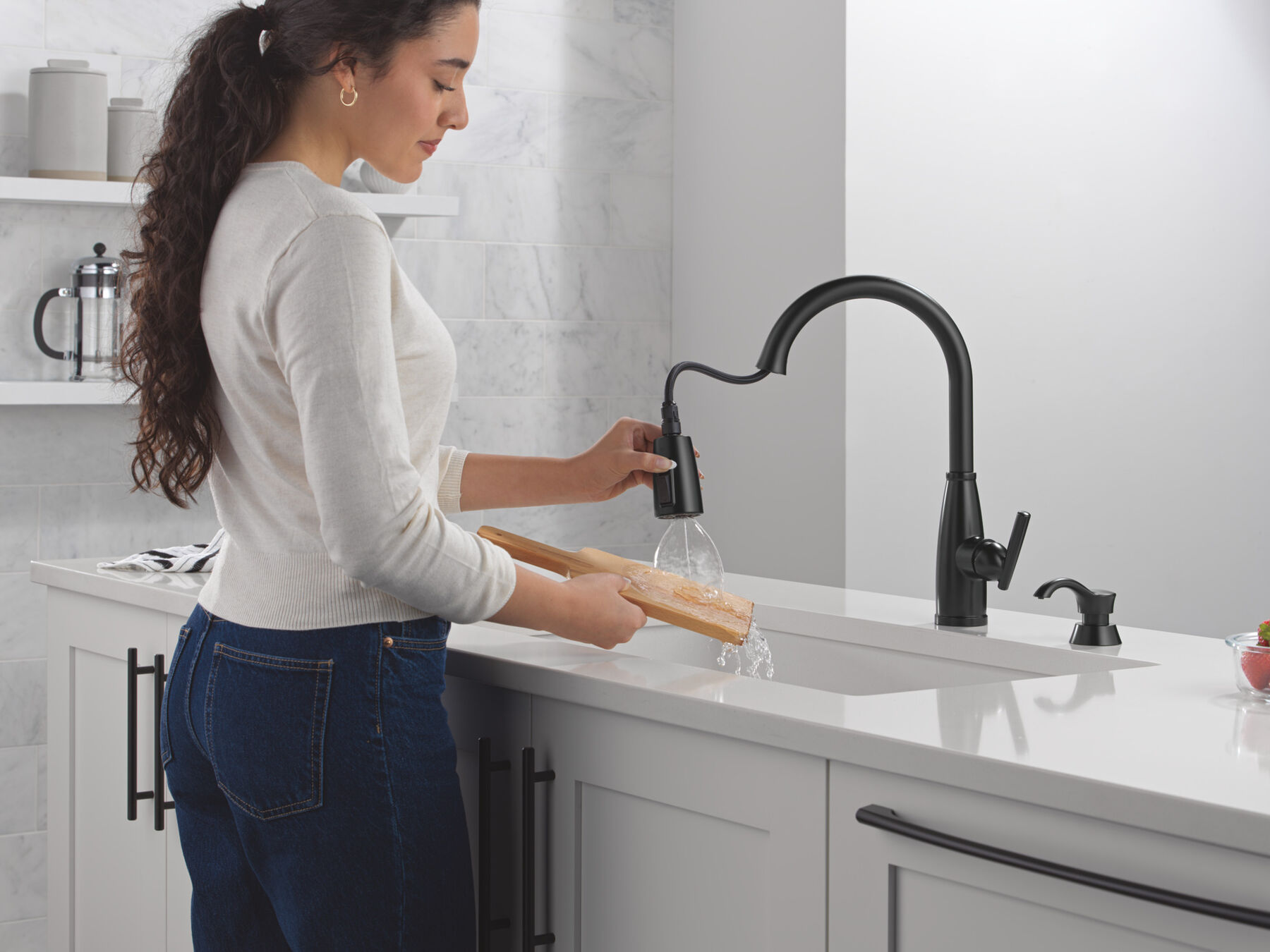 Llave para cocina monomando extensible con dispensador de jabón y tecnología ShieldSpray®, imagen 5