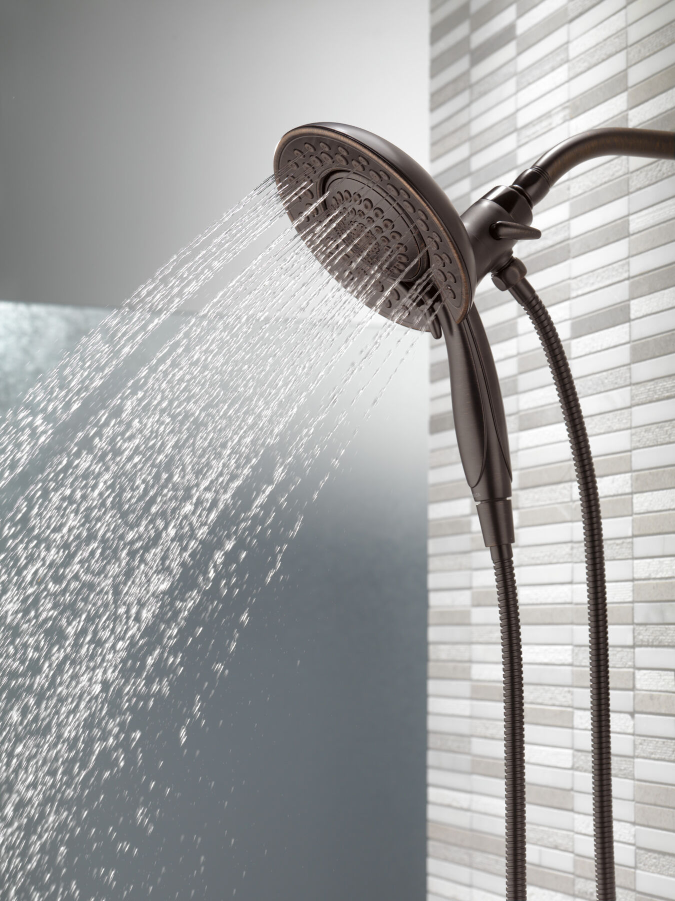 Ducha y ducha manual de 5 ajustes In2ition de 2.5 GPM (producto recertificado), imagen 5