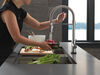 Llave para cocina Touch2O® con tecnología Touchless