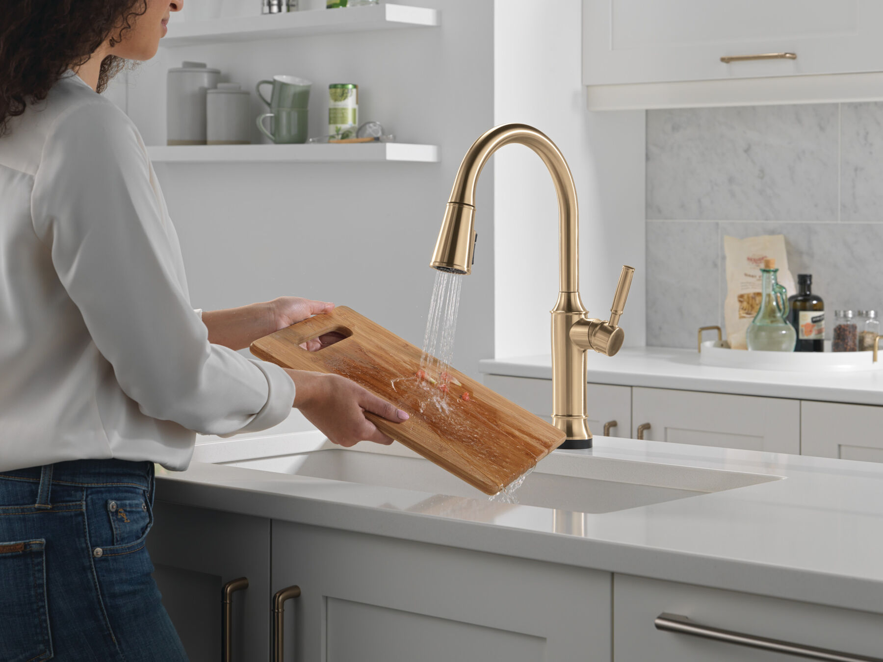 Touch<sub>2</sub>O® Technology Kitchen Faucet with Touchless Technology, image 3