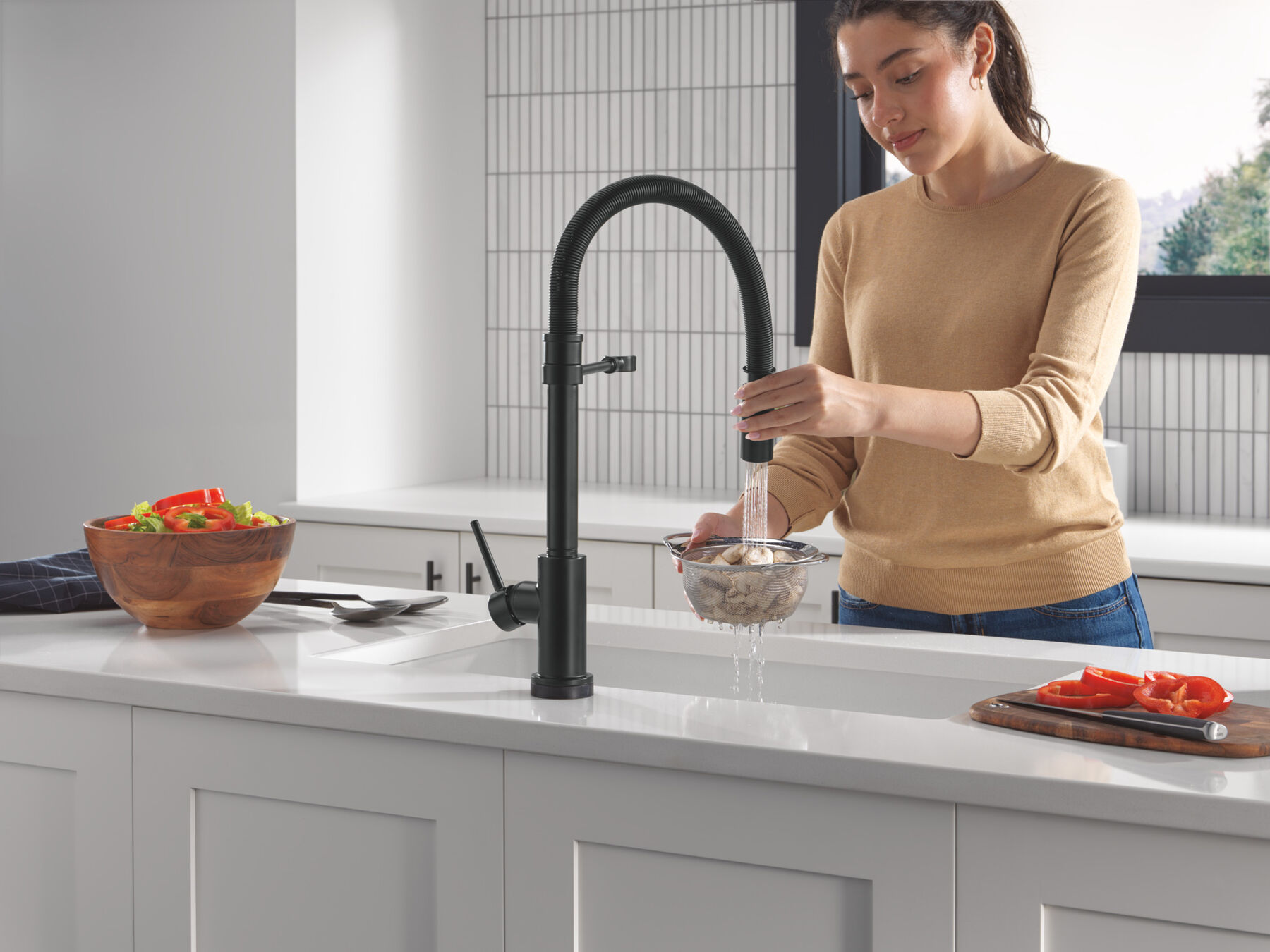 Touch<sub>2</sub>O® Technology Kitchen Faucet with Touchless Technology, image 5