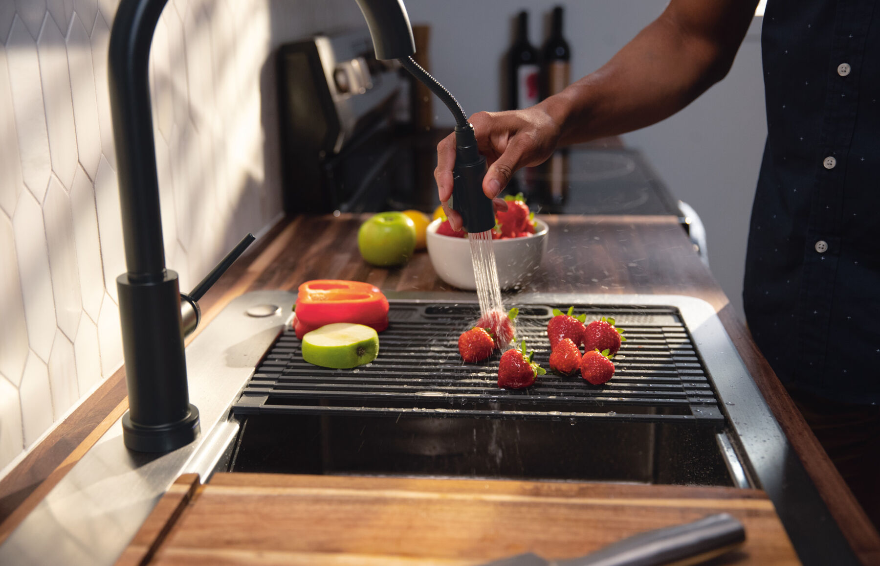 Llave para cocina monomando extensible con tecnología Touch<sub>2</sub>O®, imagen 32
