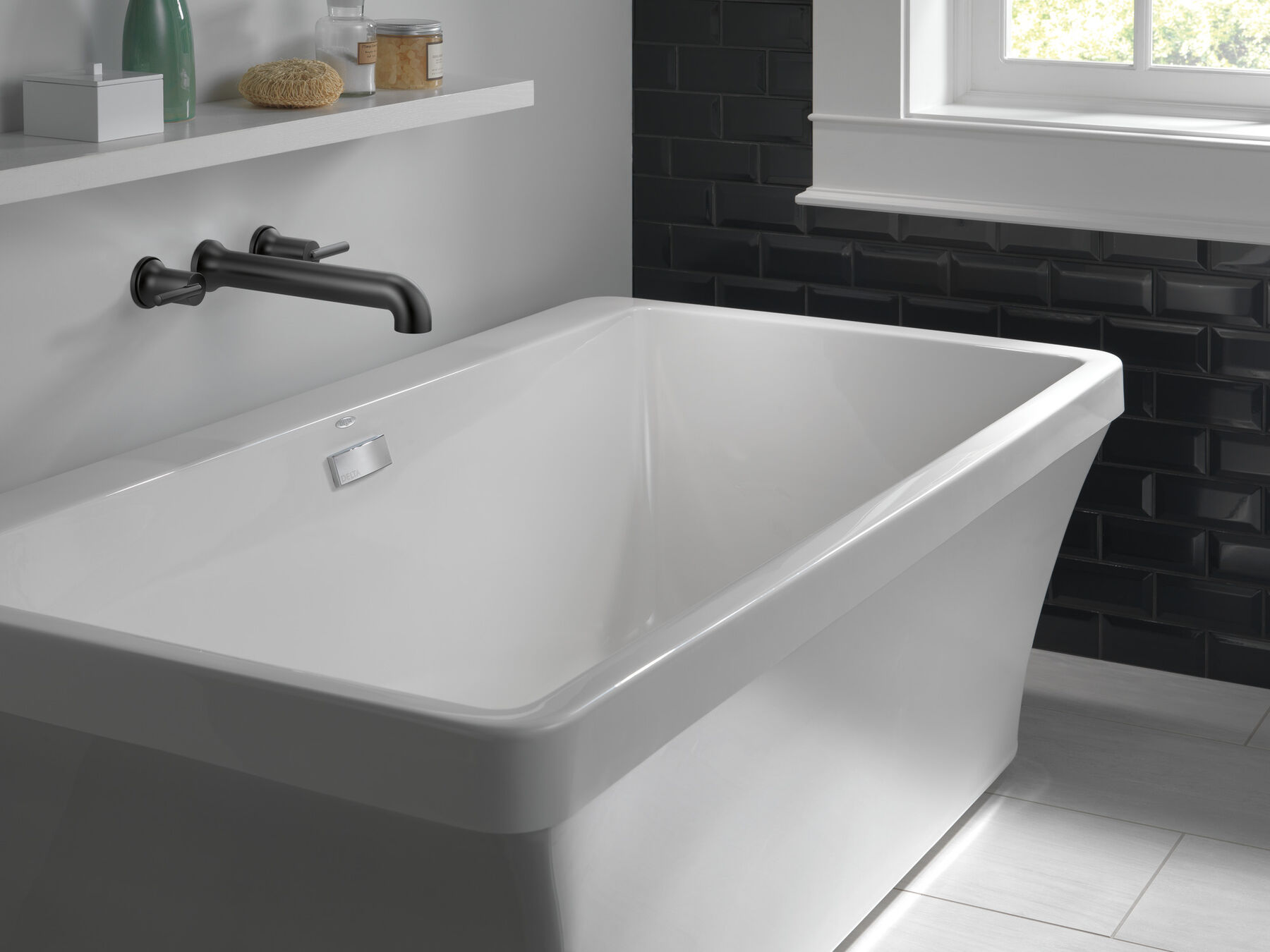 Bañera independiente de 60" x 32" con protección contra desechos y desbordes integrada, imagen 10