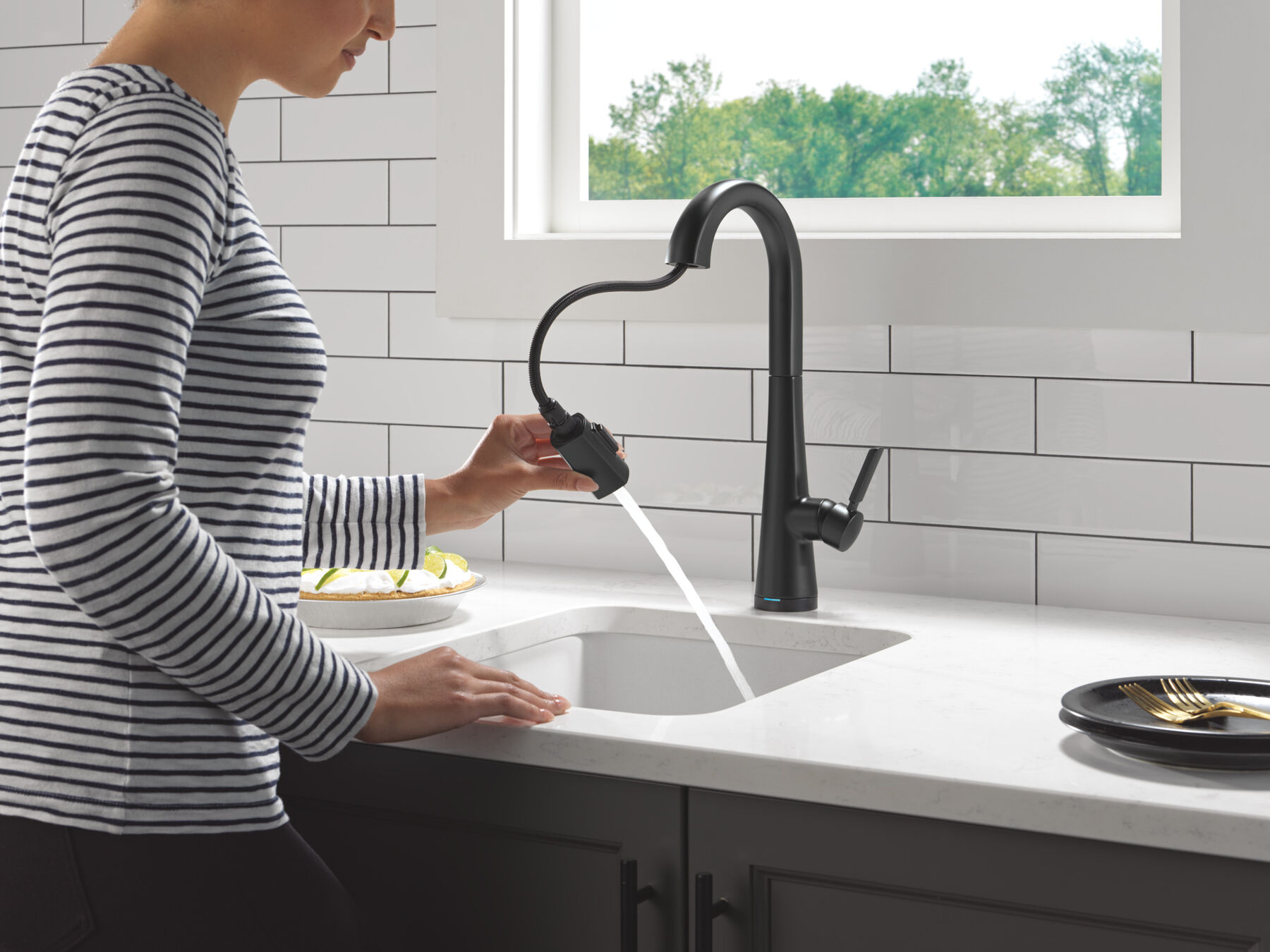 Touch2O® Bar / Prep Faucet with Touchless Technology, image 3