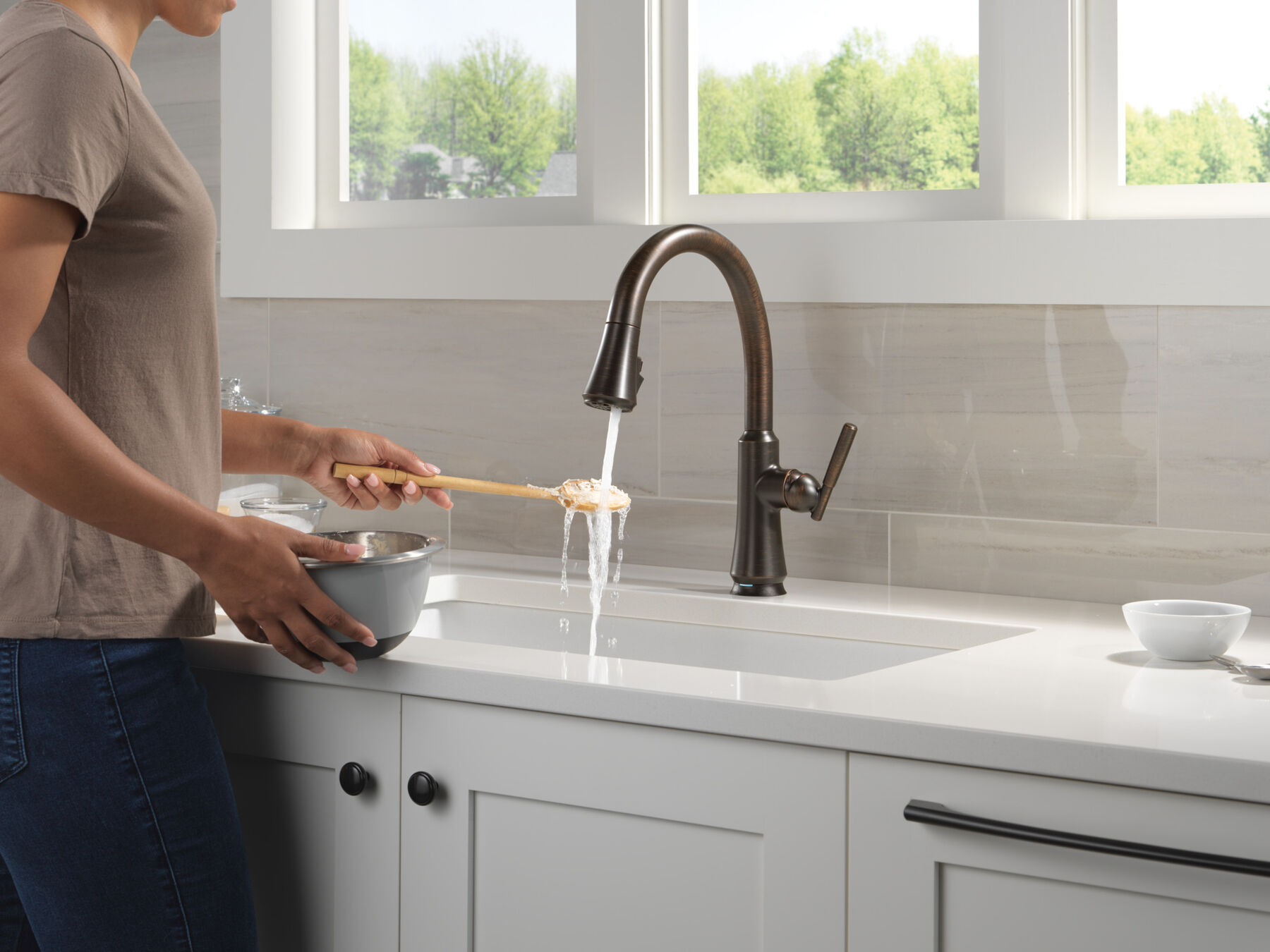 Touch<sub>2</sub>O® Technology Kitchen Faucet with Touchless Technology, image 9