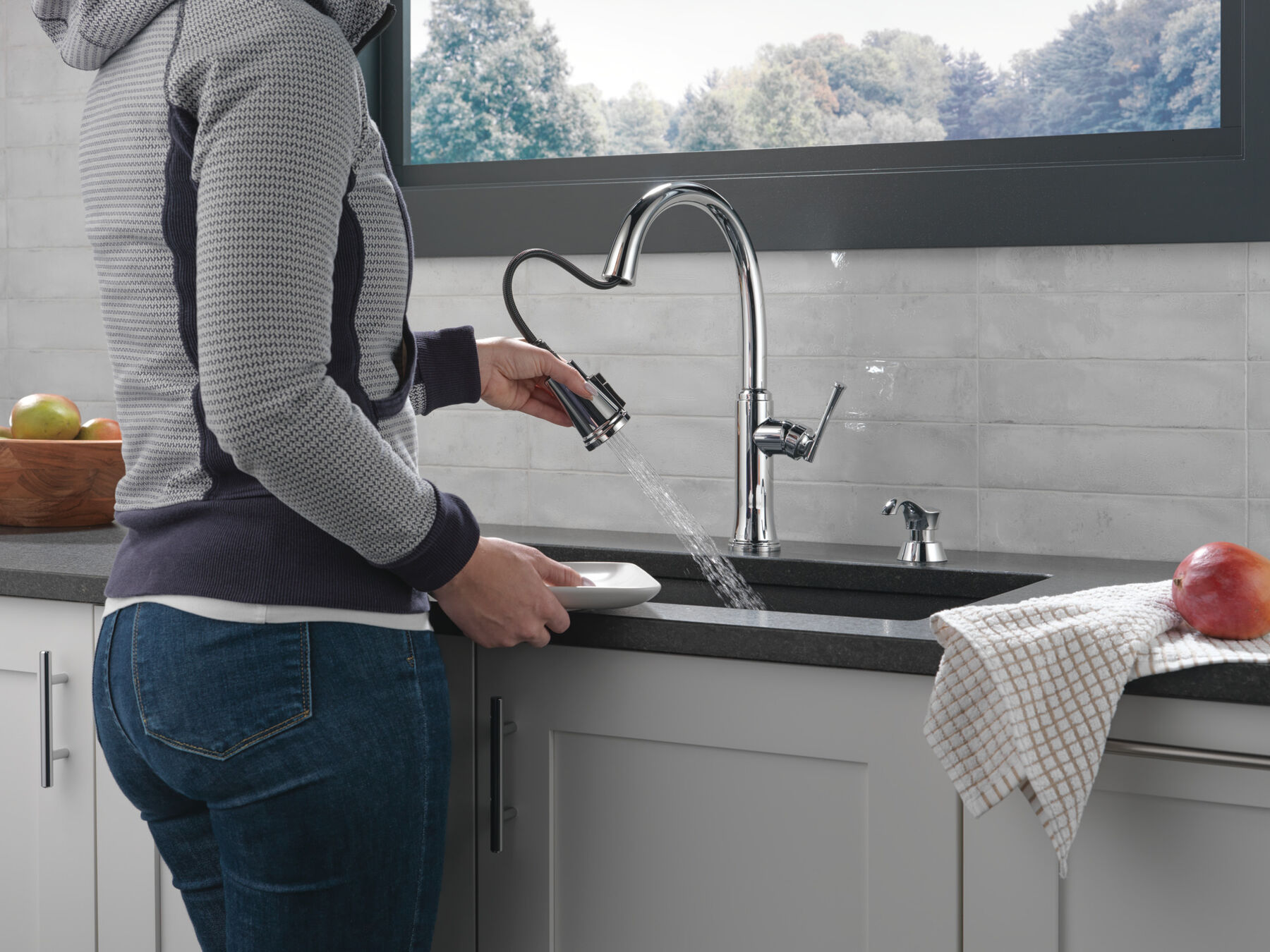 Llave para cocina monomando extensible con dispensador de jabón y tecnología ShieldSpray, imagen 4