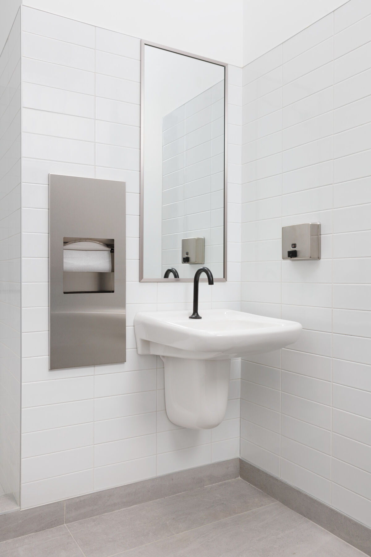 Electronic Lavatory Faucet with Proximity® Sensing Technology - Battery Operated, image 7