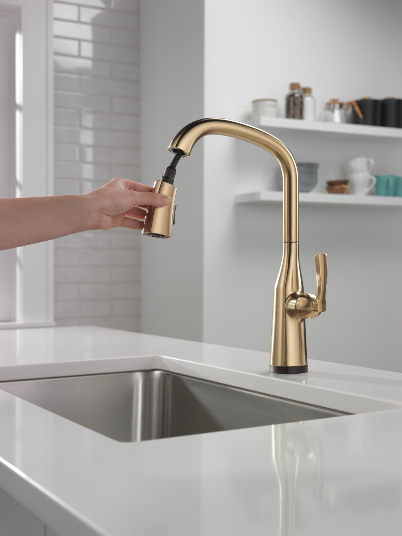 Llave para cocina extensible de una manija con tecnología Touch<sub>2</sub>O® (producto recertificado), imagen 3