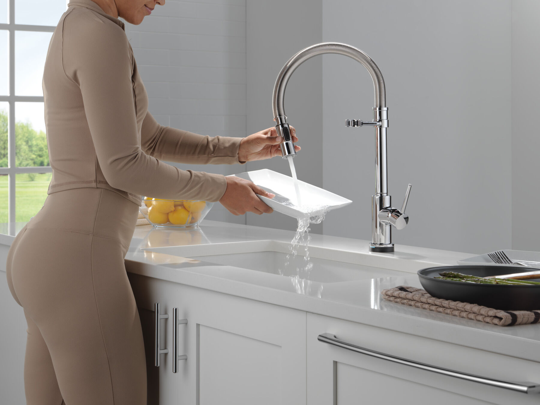 Touch<sub>2</sub>O® Technology Kitchen Faucet with Touchless Technology, image 4