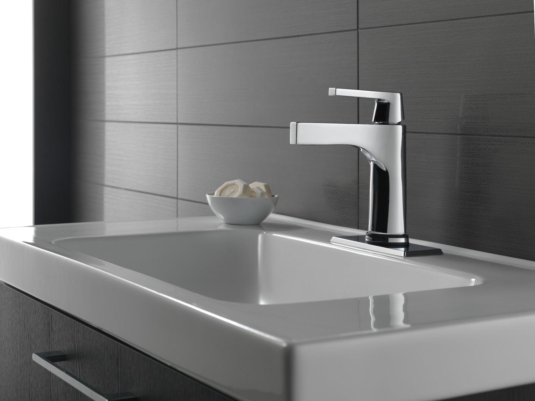 Touch2O® Bathroom Faucet with Touchless Technology, image 3