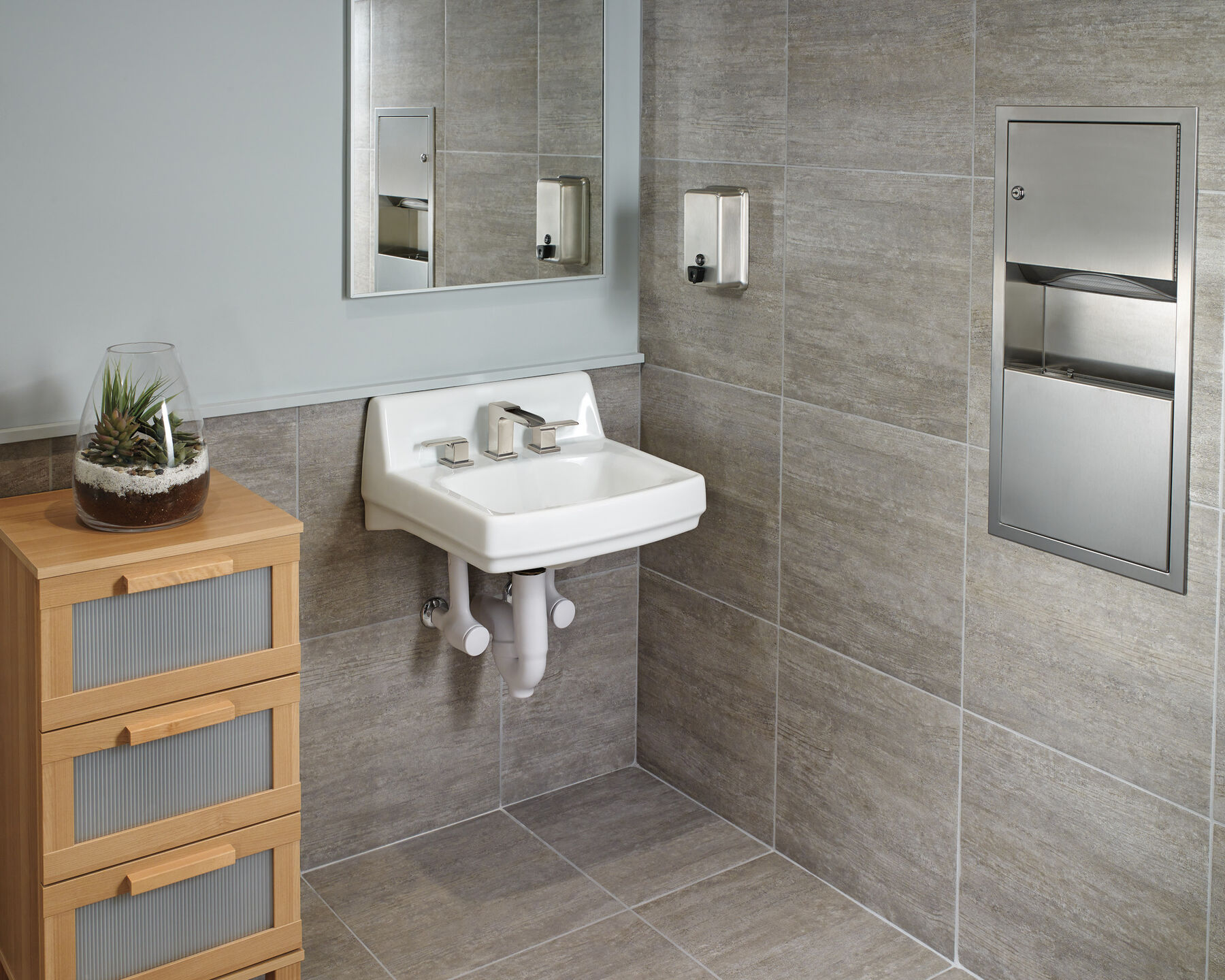 Llave para baño acanalada de extensión con dos manijas, imagen 1