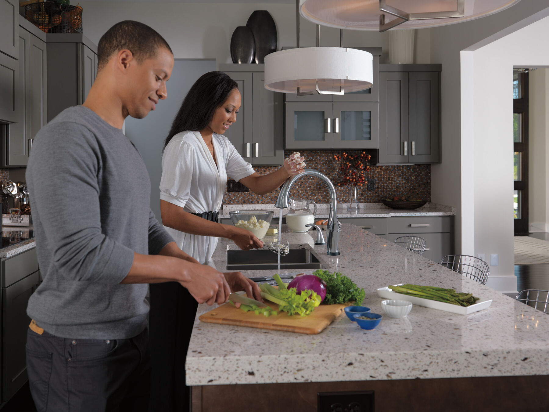 Llave para cocina monomando extensible con tecnologías Touch<sub>2</sub>O® y ShieldSpray®, imagen 9